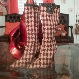 Vintage hounds tooth wool boots